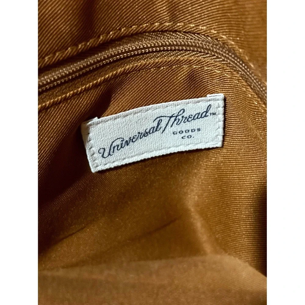 Universal Thread Duffle Bag Brown Pebbled Leather, Pockets Weekender Bag